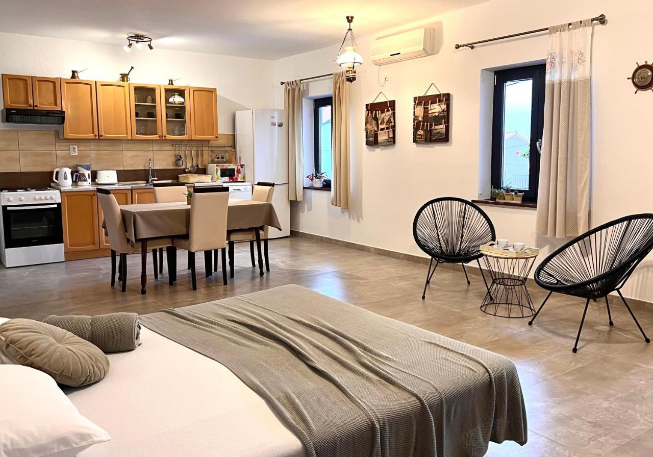 Apartments Maro Senj  Bagian luar foto